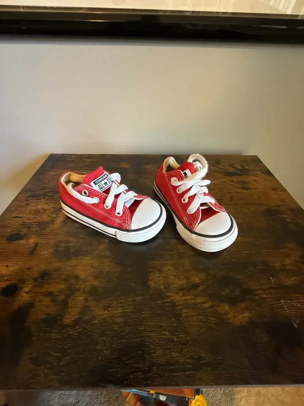 Converse Chuck Taylor All Star Low Top Infant Red Sneakers 7J236